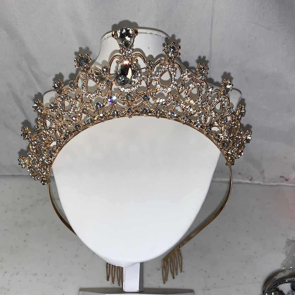 Elegant Metal Gold Tone Tiara with Crystal Accents.